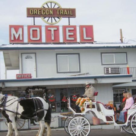 Oregon Trail Motel&Restaurant Baker City Esterno foto